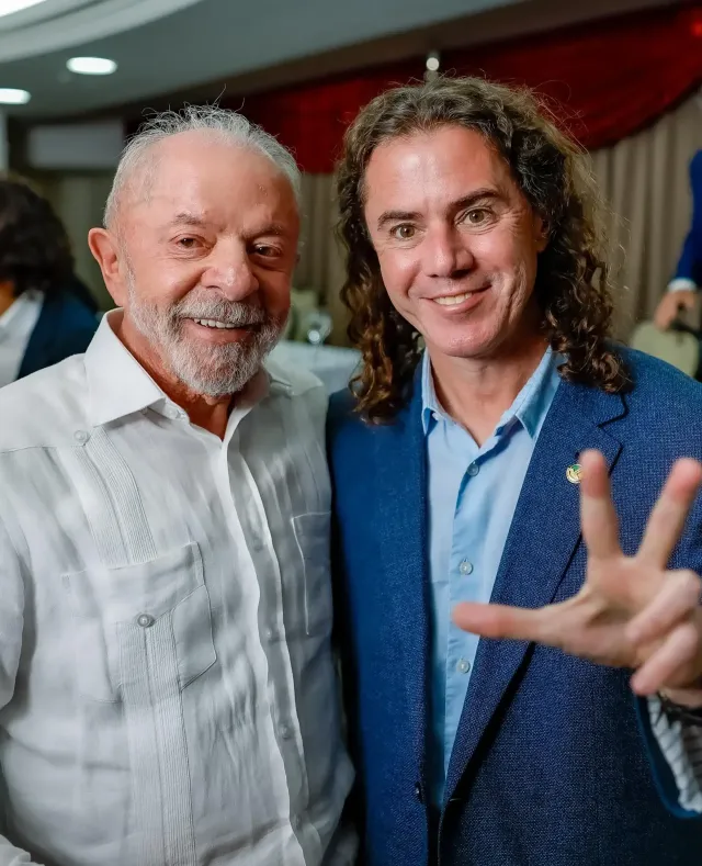 Após reunião com Lula, Veneziano fala em campanha “dura” e aposta em vitória do presidente no segundo turno