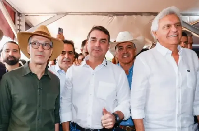 Caiado e Zema declaram apoio a Flávio Bolsonaro no segundo turno