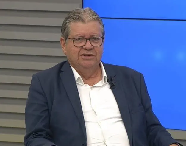 João Azevêdo considera propostas de Flávio Bolsonaro fora da realidade e aposta em virada de Lula no 2º turno